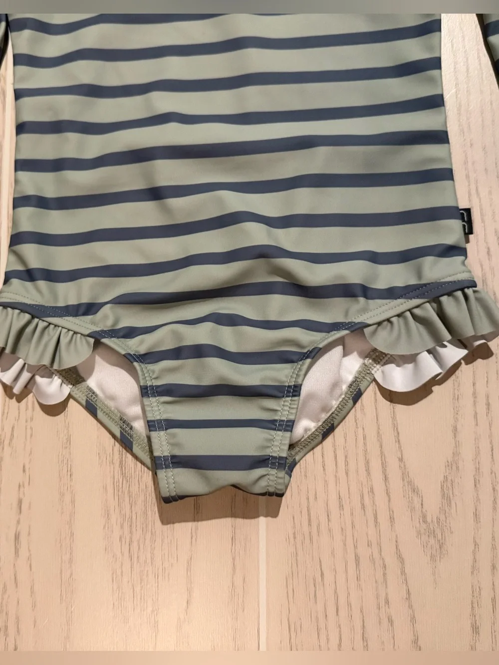 Modern Moments Gerber Girls 3T UPF‎ 50+ Striped Long Sleeve Swimsuit